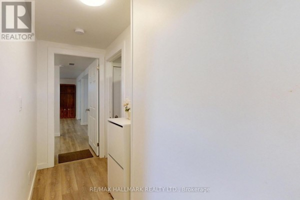 Primary Bedroom - 96 Searle Avenue, Toronto, ON M3H4A7 Photo 5