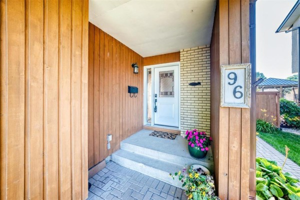 Kitchen - 96 Torwood Crescent, Winnipeg, MB R2R2T7 Photo 3
