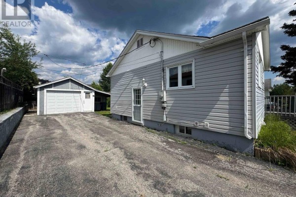 Bathroom - 96 Warbler Drive, Manitouwadge, ON P0T2C0 Photo 4