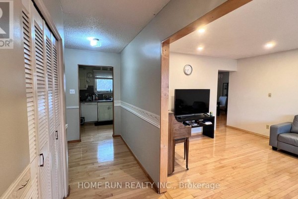 960 Cahill Drive, Ottawa, ON, photo 2