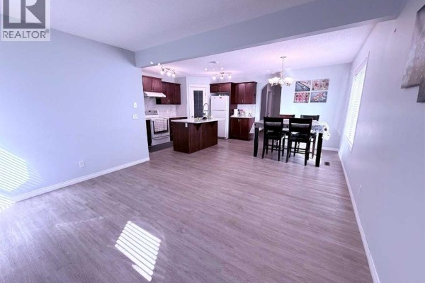 960 Taradale Drive Ne, Calgary, AB T3J0E7 Photo 5
