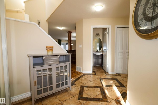 Primary Bedroom - 9606 82 Av, Morinville, AB T8R1W3 Photo 5