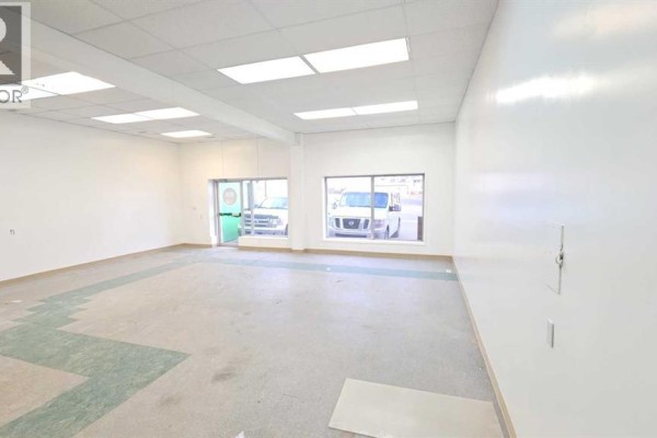 9606a 100 Street, Peace River, AB T8S1J5 Photo 3