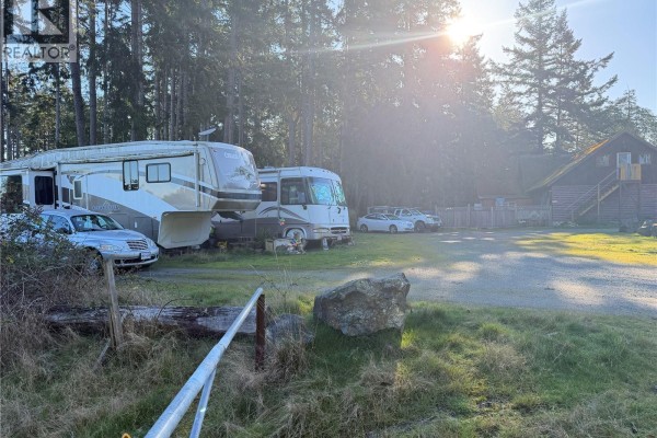 961 Island Hwy E, Parksville, BC V9P2E2 Photo 5
