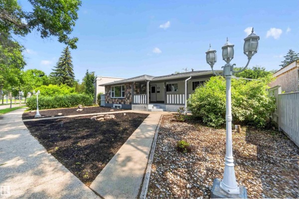 Family room - 9611 95 St, Fort Saskatchewan, AB T8L1R9 Photo 4