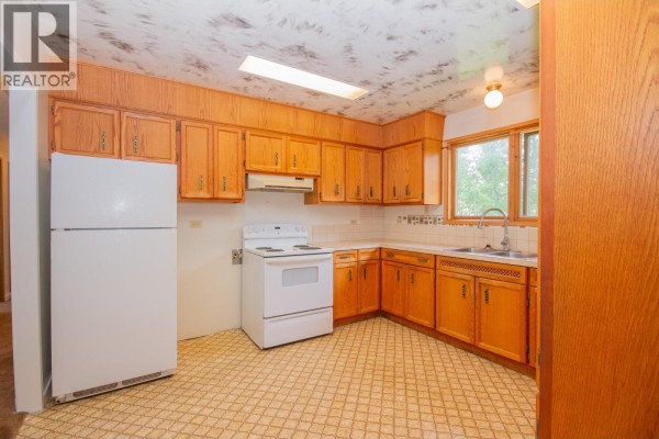 9616 227 Road, Dawson Creek, BC, photo 2