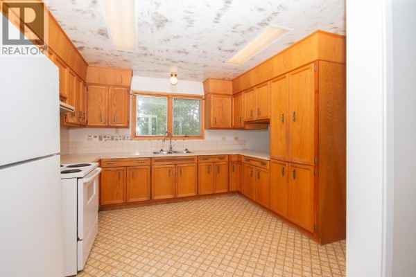 9616 227 Road, Dawson Creek, BC, photo 3