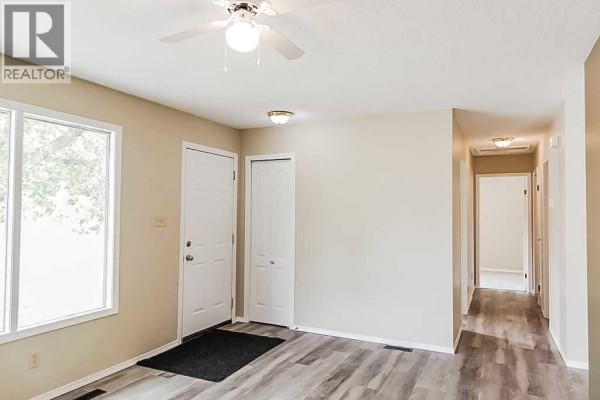 Bedroom - 9616 91b Avenue, Grande Prairie, AB T8V0H2 Photo 3