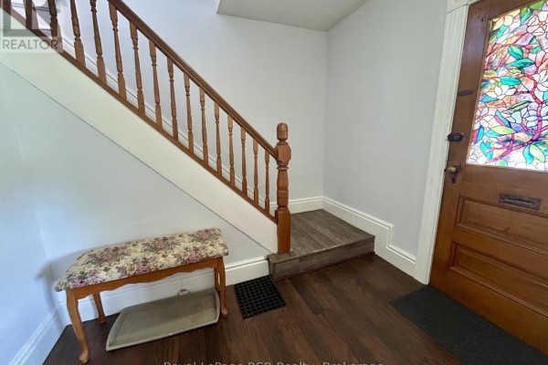 962 7th Avenue E, Owen Sound, ON, photo 2