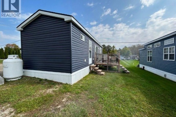 9625 Pike Lake Road, Clifford, ON, photo 2