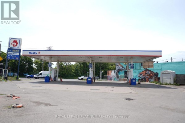 963 Burlington Street E, Hamilton, ON, photo 2