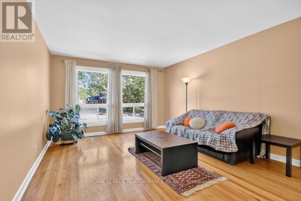 Bedroom - 964 Connaught Avenue, Ottawa, ON K2B5M9 Photo 4