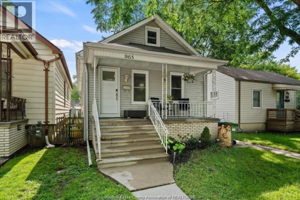 4pc Bathroom - 965 Bridge Avenue, Windsor, ON N9B2M9 Photo 2