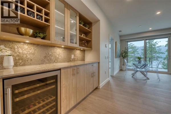 Foyer - 9652 Benchland Drive Unit# 306, Lake Country, BC V4V0C4 Photo 5