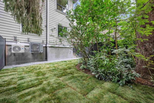9657 161a Street, Surrey, BC V4N2E8 Photo 5