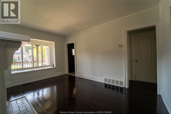 966 Curry Avenue, Windsor, ON, photo 3