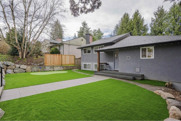 9663 Townline Diversion Road, Surrey, BC V3V2T1 Photo 3