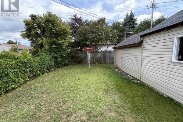 Bedroom - 96a Axmith Ave, Elliot Lake, ON P5A1B8 Photo 4