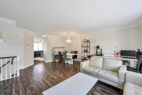 97 7955 122 Street, Surrey, BC V3W4T4 Photo 5