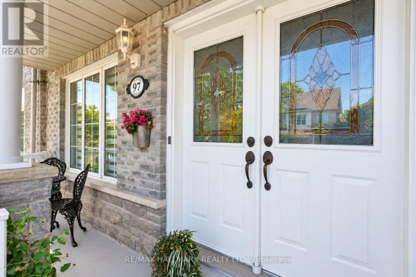 Kitchen - 97 Benjamin Hood Crescent, Vaughan, ON L4K5M6 Photo 3