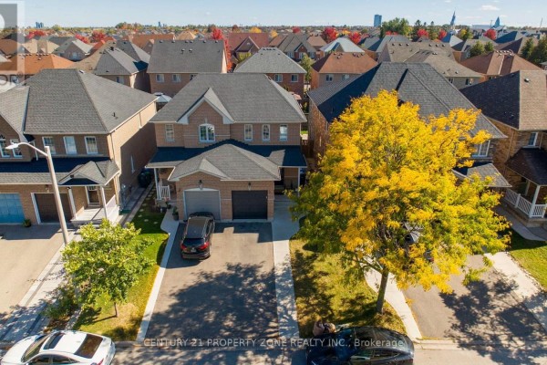 97 Cadillac Crescent, Brampton, ON L7A3B4 Photo 3