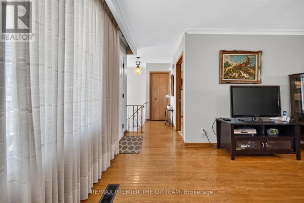 Bathroom - 97 Firgrove Crescent, Toronto, ON M3N1K5 Photo 4