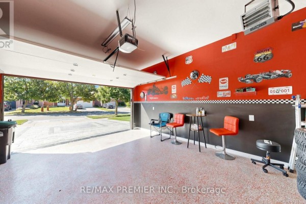 Eating area - 97 Golden Meadow Road, Barrie, ON L4N7G3 Photo 5