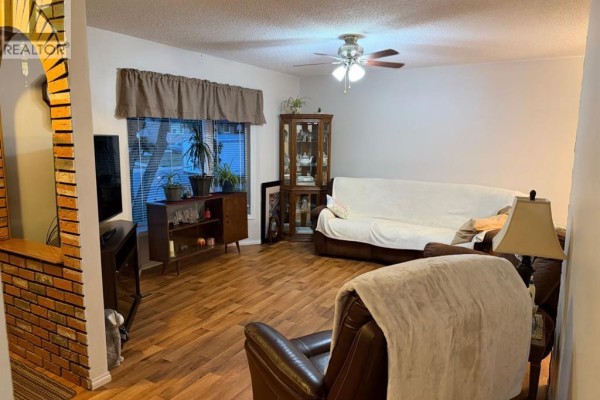 Bedroom - 97 Greenview Close N, Lethbridge, AB T1H4K8 Photo 4