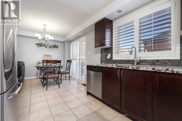 Primary Bedroom - 97 Hollingsworth Circle, Brampton, ON L7A0J5 Photo 5