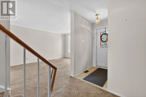 Bedroom 2 - 97 Huntsman Crescent, Ottawa, ON K2M1H8 Photo 3