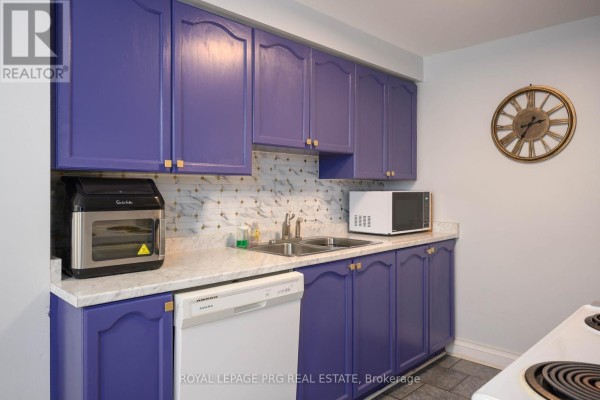 97 Nathan Crescent, Barrie, ON, photo 2