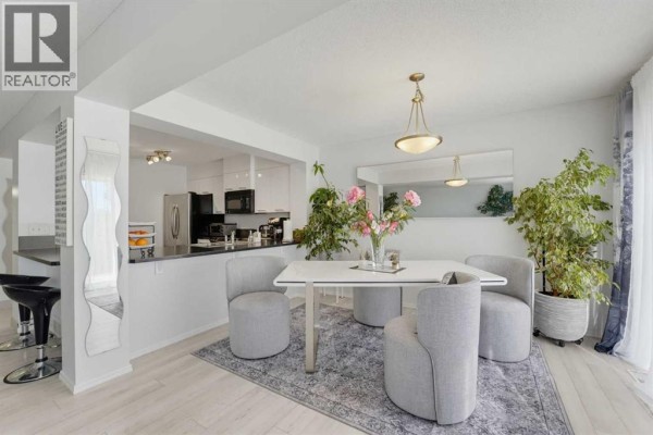 Dining room - 97 Panora Way Nw, Calgary, AB T3P1E5 Photo 4