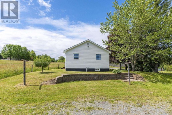 Living room - 97 Panuke Road, Three Mile Plains, NS B0N2T0 Photo 3
