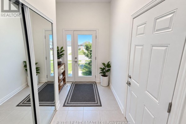 97 Rallidale Street, Ottawa, ON K1X0G7 Photo 2