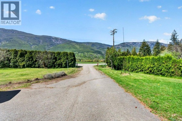 Storage - 97 Salmon River Road, Salmon Arm, BC V1E3E2 Photo 5