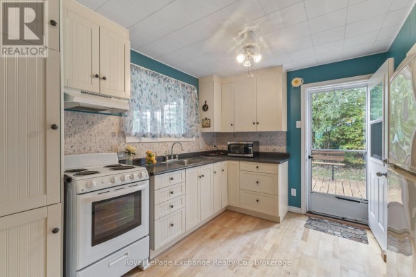 97 Smith Lane, Huron Kinloss, ON N2Z0B3 Photo 5