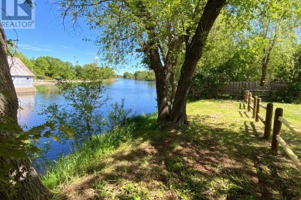 97 South Street, Lanark Highlands, ON K0G1K0 Photo 2