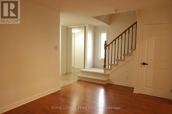 97 Springcreek Crescent, Ottawa, ON K2M2K8 Photo 5