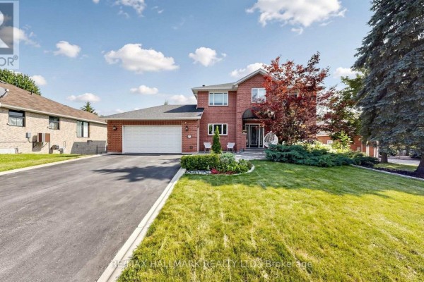 Family room - 97 Thompson Drive, East Gwillimbury, ON L9N1E2 Photo 3