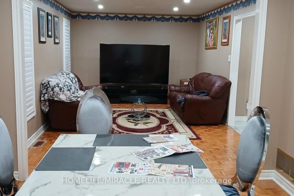 Dining room - 97 Wildberry Crescent, Brampton, ON L6R1J9 Photo 5