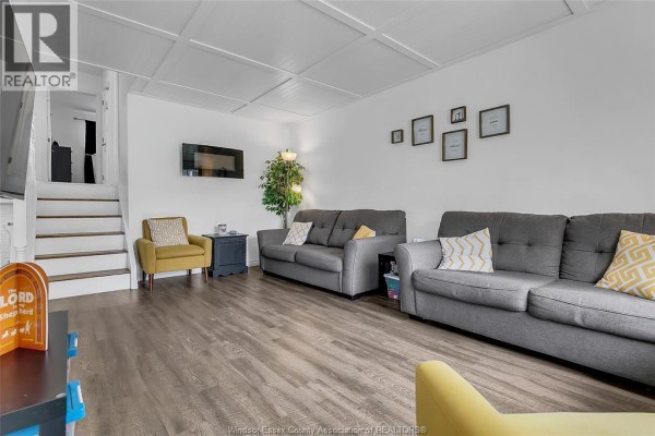 Living room - 970 Jarvis Avenue, Windsor, ON N8P1C9 Photo 5