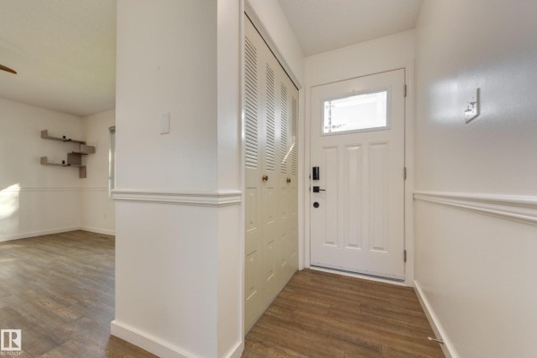 Dining room - 9702 99a Av, Morinville, AB T8R1G6 Photo 2