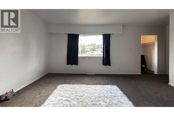 9704 108 Avenue, Fort St  John, BC, photo 3