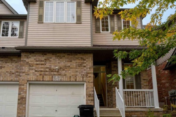 971 Creekside Drive, Waterloo