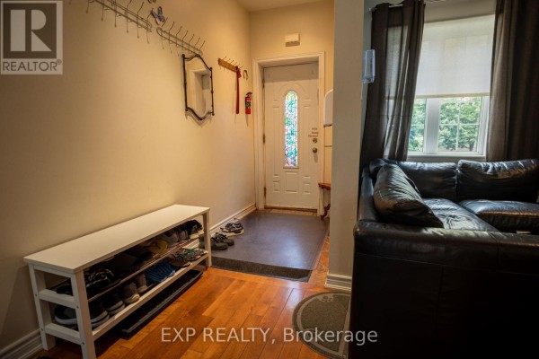 971 Lansdowne Avenue, Toronto, ON, photo 3
