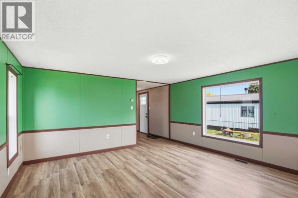 4pc Bathroom - 9711 103 Avenue, Clairmont, AB T8X5E9 Photo 4