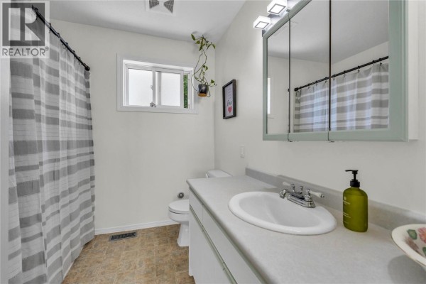 9714 Sargeant Street, Summerland, BC, photo 2