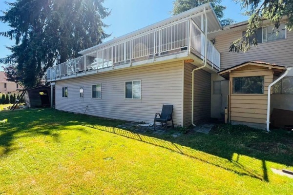 9716 156 Street, Surrey, BC, photo 2