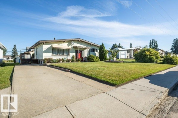Family room - 9716 99 St, Westlock, AB T7P1Y4 Photo 4