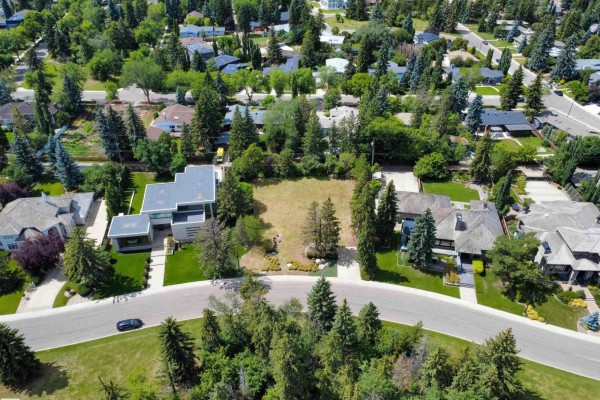 9716 Riverside Dr Nw, Edmonton, AB, photo 2